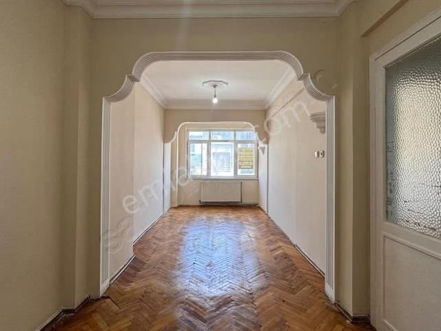 B.paşa Yenidoğan Mah. 2+1 Cadde Üzeri Temiz Kiralık Daire