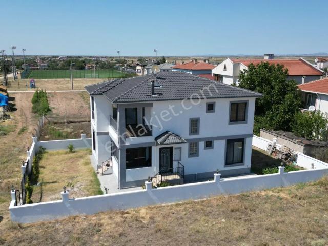 B&u Gayrimenkul'den Kavaklı'da Lux Ve Ozel Tasarımlı Villa