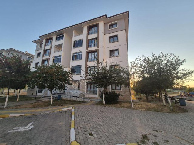 B&u Gayrimenkul'den Kavaklı Tokide 3+1