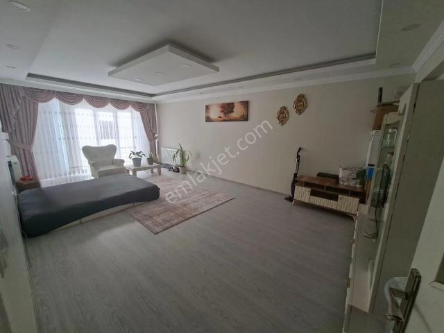 B&u Gayrimenkul'den Pınar Mahallesinde Eşyalı Satılık 2+1 Daire