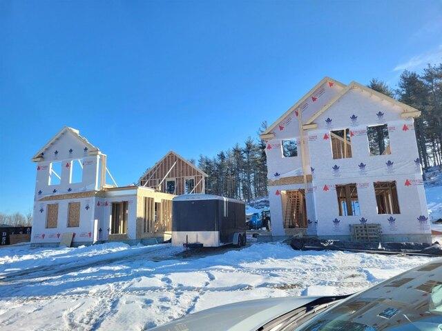 B Windsor Ln Unit,hudson, Condo For Sale