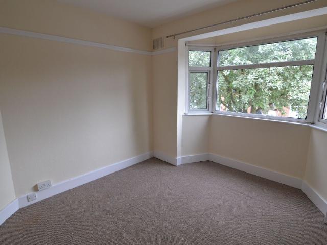 B Woodfield Avenue, Wolverhampton WV4, 1 bed flat to rent, £695 pcm | PrimeLocation