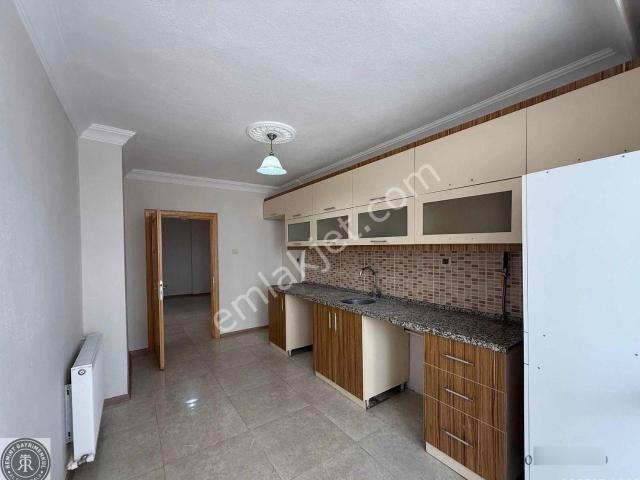 B.yolu Duygu Cafe Civ Blv Üzeri 3+1 Geniş D.gazlı Cazip Daire