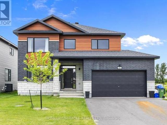 B 1967 Hawker Private, Ottawa, ON, K0A 1L0 house for lease | Listing ID X13138 | Royal LePage