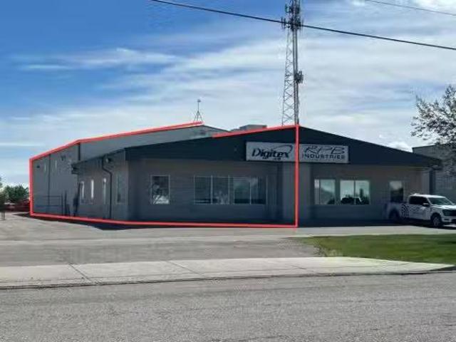 B 1025 36 Street North, Lethbridge, AB, T1H 6L5 commercial f.