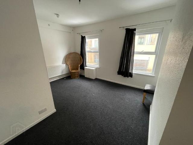 B, 133 Main Street, Larne, BT40 1HJ