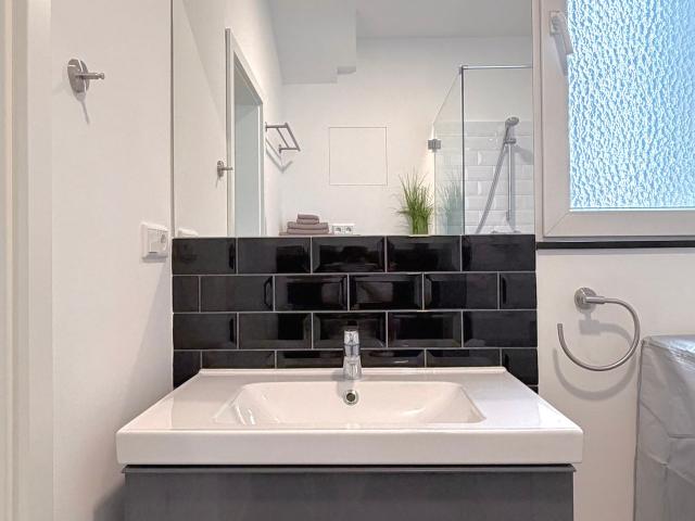 B 1 3, Bismarckstraße 20, Koln Amsterdam Apartments for Rent
