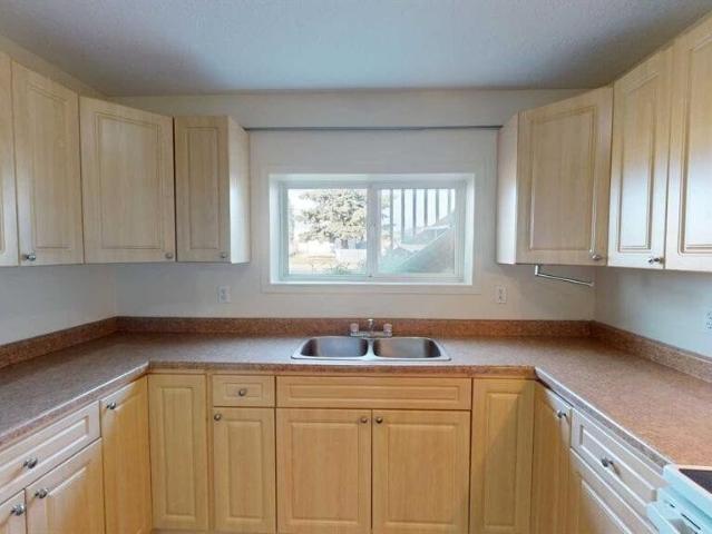 B 5731 Evergreen Drive, High Prairie