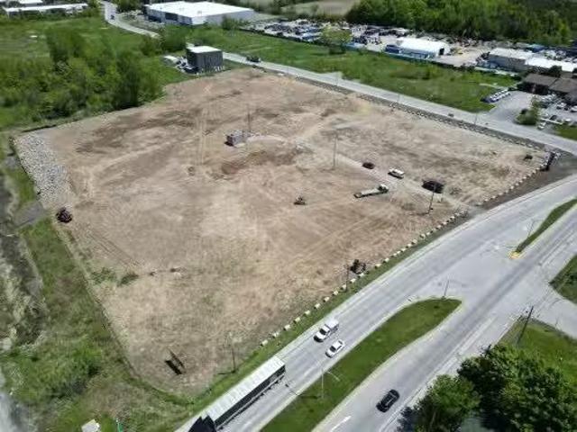 B 5255 Av. Pierre Dansereau, Salaberry De Valleyfield, QC, J6S.