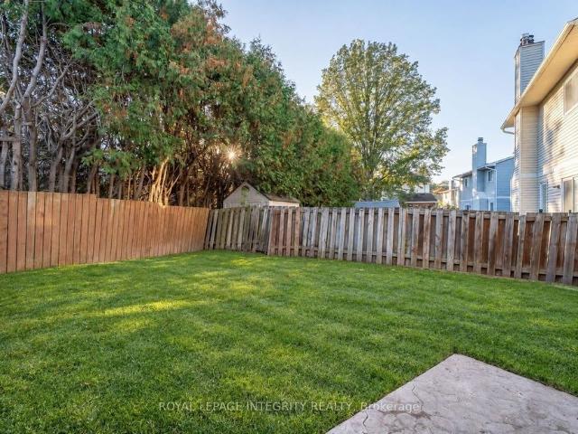 B 775 Kingfisher Crescent, Ottawa
