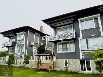 Başakşehir Şam Larda Göl Manzaralı Satılık 3 Adet Villa