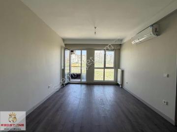 Başakşehir Çam Sakura Şehir Hastanesi Balkonlu Kiralık 2+1 Daire
