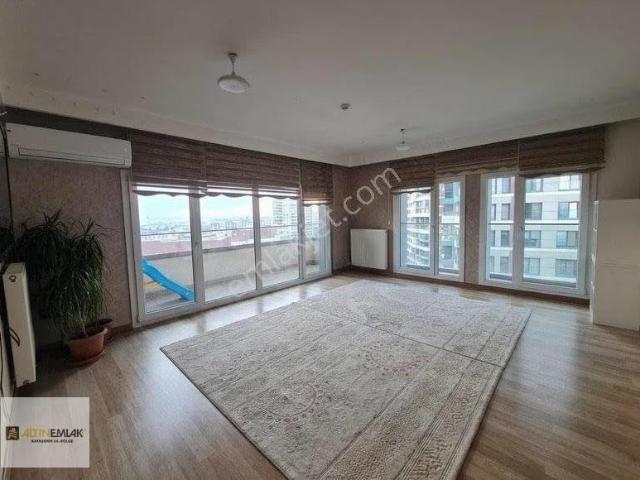 Başakşehir Bulvar İstanbul Satılık Daire 2+1 136m2 Göl Etabı