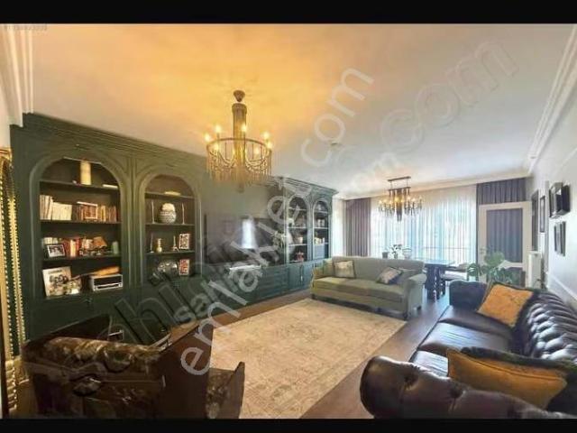 Başakşehir Park Mavera 2 Sitesinde 4+1 206 M2 Kiralık Yol Cephe