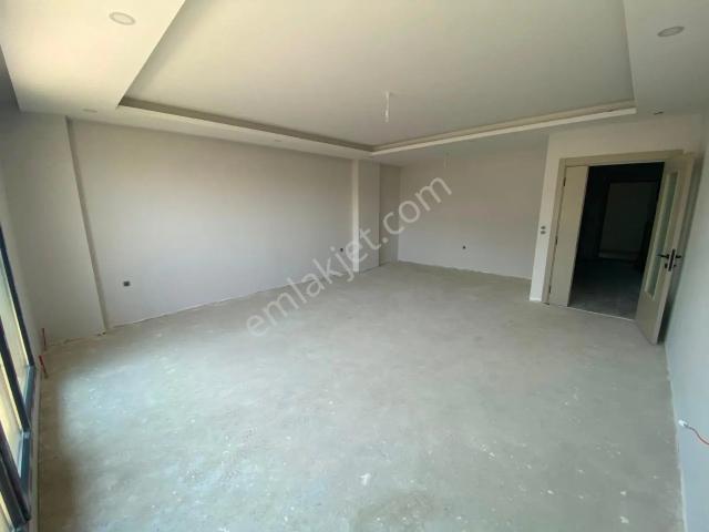 Başakşehir Site İçinde Hakanlar İnşaattan Satılık 150m 4+1 Daire