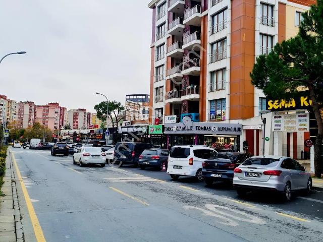 Başakşehir 1.etapta 160 M2 3 Oda 1 Salon Cadde Üzeri Daire