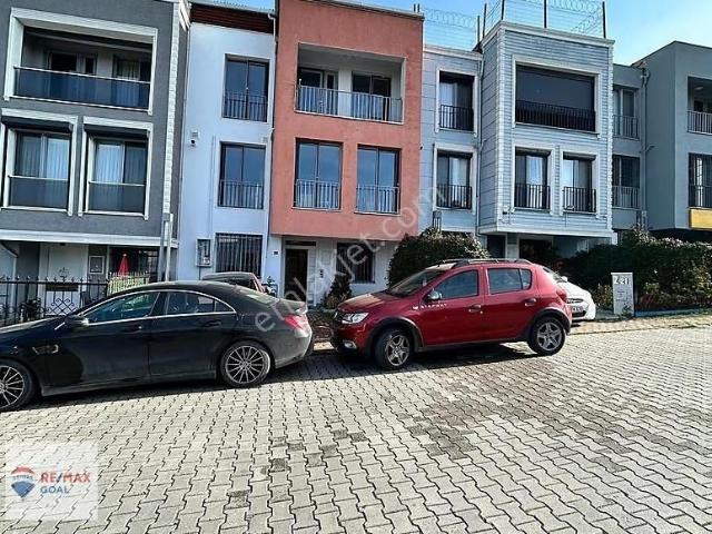 Başakşehir/kayabaşıtoki 24.bölge Satılık Kiracılı Tripleks Villa