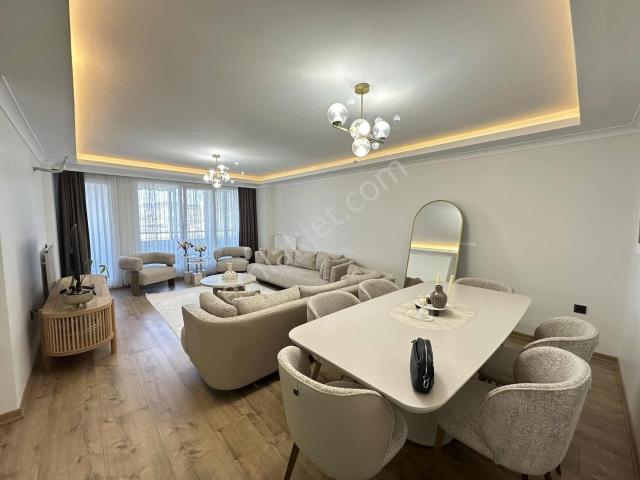 Başak Palece Sitesi 3+1 206 M2 Büyük Balkonlu