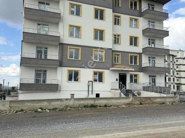 Başarı Emlak'tan Ereğli Toros Mah.satılık 85 M² Balkonlu Sıfır 2+0 Daire