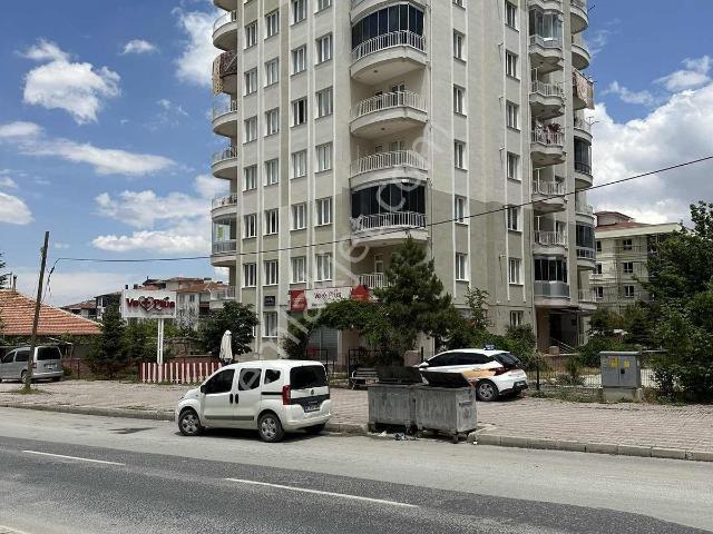 Başarı Emlak'tan Fatih M.hastane Cadde Üzeri Kiralık 3+1 Daire