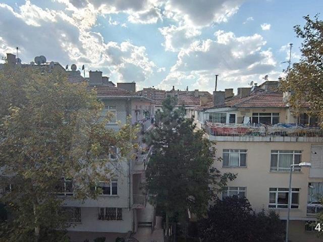 BAŞÇAVUŞ VE BELLİGÜN CADDESİ KÖŞESİNDE YENİ BİNA SATILIK 3+1