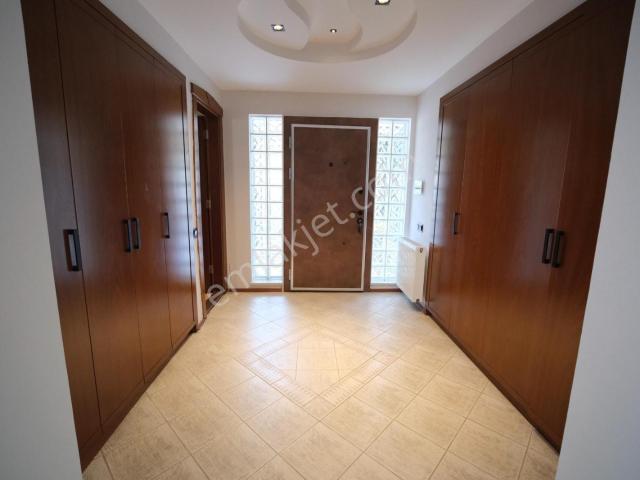 Bağbaşı Çiçek Köy Sitesinde 6+1 Satılık Fourleks Villa