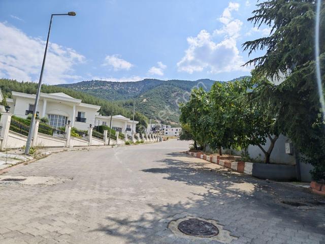 bağbaşı Konakları Mevkide 580m2 Arsa İçinde Natamam Villa