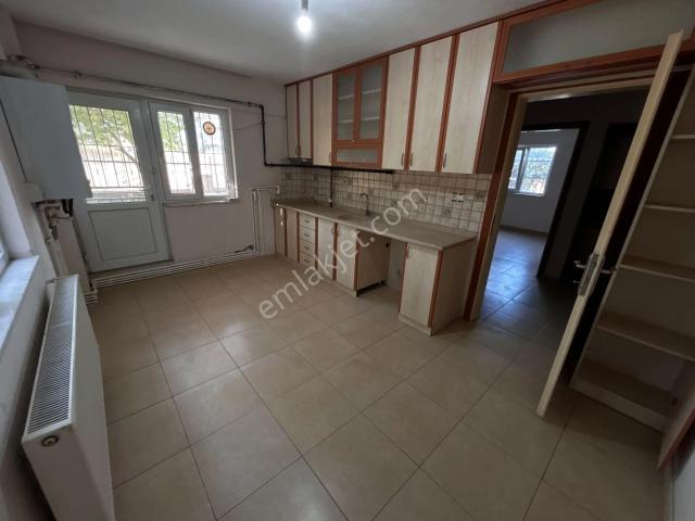 Bağbaşında 3+1 Müstakil Bahçe Kullanımlı Satılık Daire