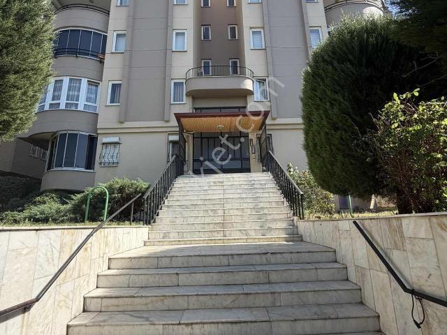 Bağbaşında Eşyalı Caddeüstü 3+1 Daire