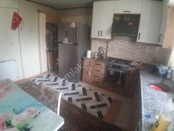 Bağbaşında Eski Yola Yakın Dükkan Ve Daire Bulunan Satılık Bina