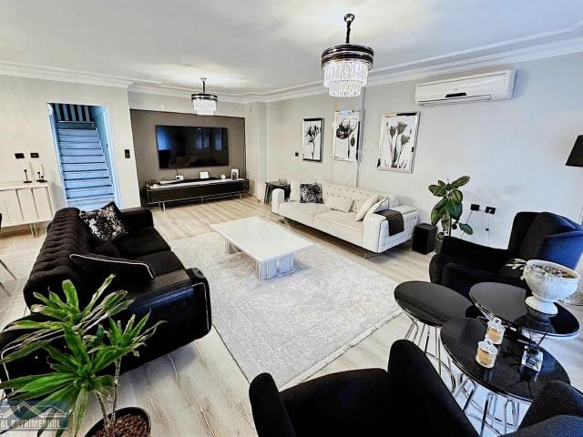 Bağbaşında Lüx 6+2 Satılık Villa