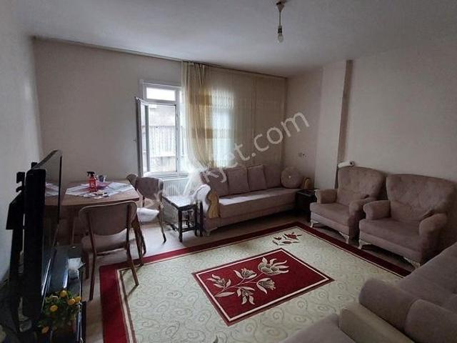 Bağcılar 100. Yıl Mahallesi'nde Ulaşıma Yakın Kiralık 2+1 Daire