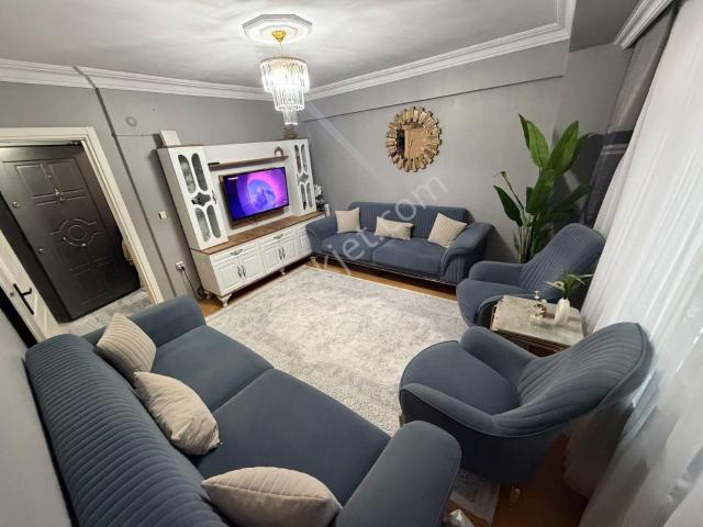 Bağcılar Tabya Caddeye Çok Yakın 2+1 95m2 Giriş Daire Kıredili