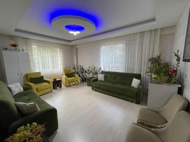 Bağcılar Toptancılar Civarı 4.5+1 Sıfır Ayarında Fırsat Daire