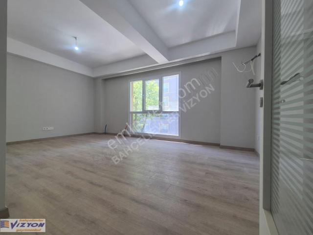 Bağcılar Yavuz Selim Satılık 2+1 Geniş Site İçinde Daire. Vizyon