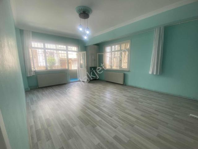 Bağcılar Yenimahalle 3+1 120 M2 Kiralık Daire