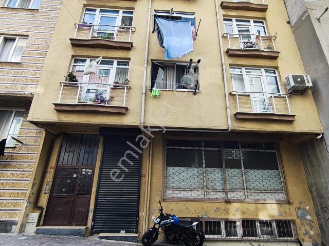 Bağcılar Yüzyılköprüsü Yanı Boyalı Geniş Ferah 90m2 Kiralık 2+1