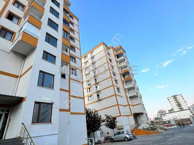 Bağcılar Ahmet Kaya Cadesinde Urfa Yolu Manzaralı Fırsat Daire
