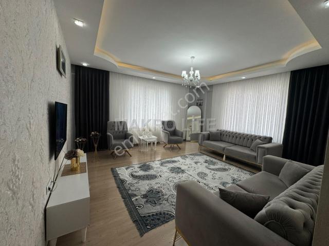 Bağcılar Da Nevruz Caddesine Sıfır full Bakımlı 4+1 Satılık Daire