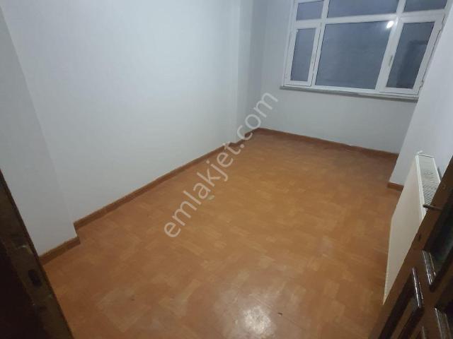 Bağcılar Fatih Mah. Kiralık 1+1 Daire