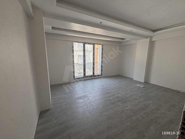 Bağcılar Kazım karabekir mah. 3+1 Satılık Daire *1 ve 2.kat