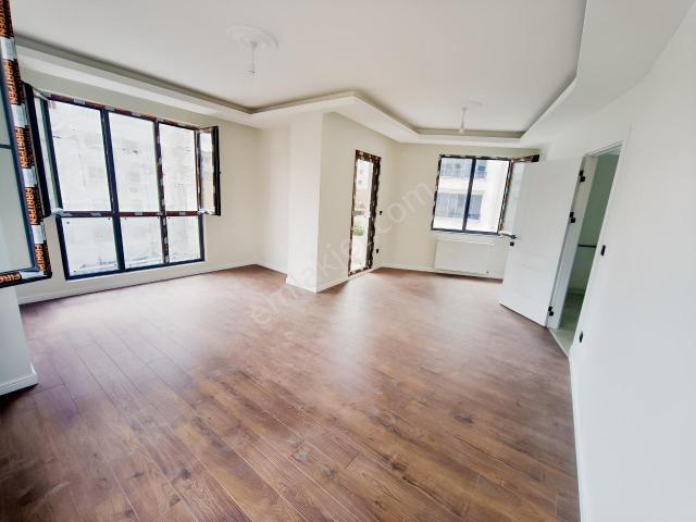 Bağcılar Kirazlı Mahallesinde Satılık 3+1 Daire 2. Kat 125m2
