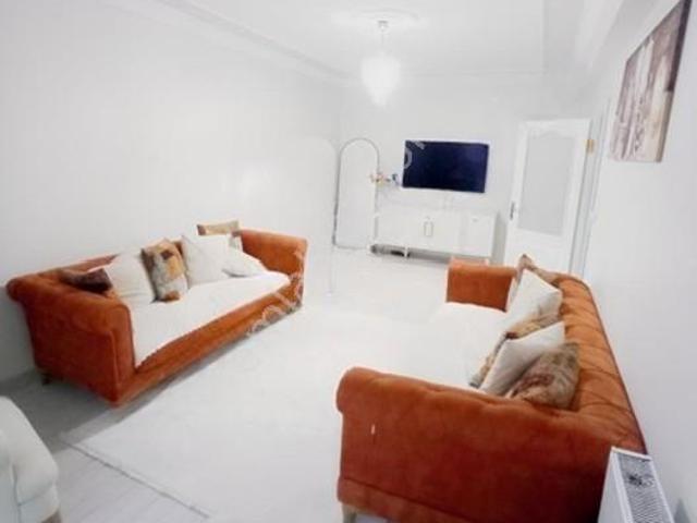 Bağcılar Merkez De Satılık 2+1, 80 M2 Daire, Harika Konum Da