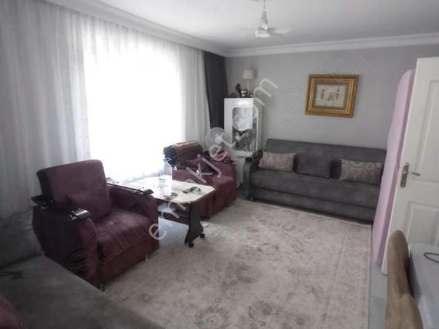 Bağcılar Merkez De Satılık 3+1 Masrafsız Daire, Asansörlü