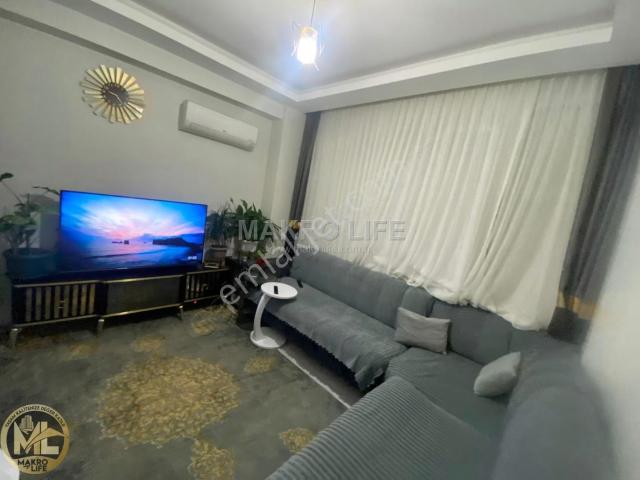 Bağcılar Merkezi Konumda Satılık 2+1 Fırsat Daire