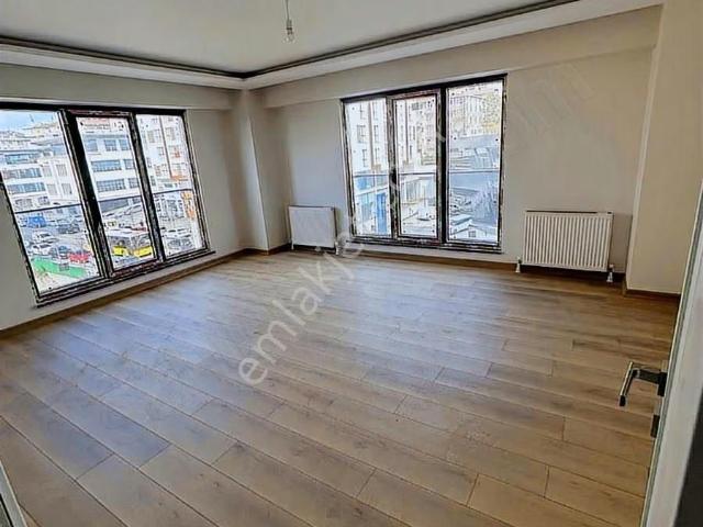 Bağcılar Meydana Yakın Site İçi Lüks Proje De Satılık 3+1 Daire