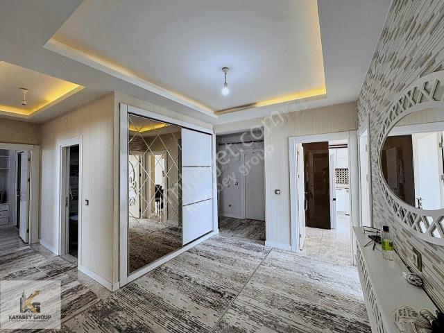 Bağcılar Millet Bahçesi Karşısı 4+1 200 M2