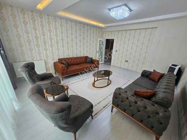 Bağcılar’ın Merkezinde, Güvenlikli Sitede 3.5+1