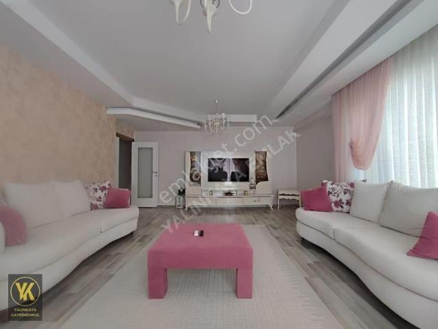 Bağcılar Otogar Karşısı Bakımlı 4+1 Satılık Daire