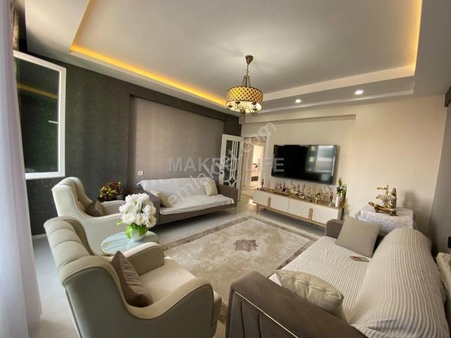 Bağcılar/ Siverek Caddesinde Satılık 3+1 Lüx Daire